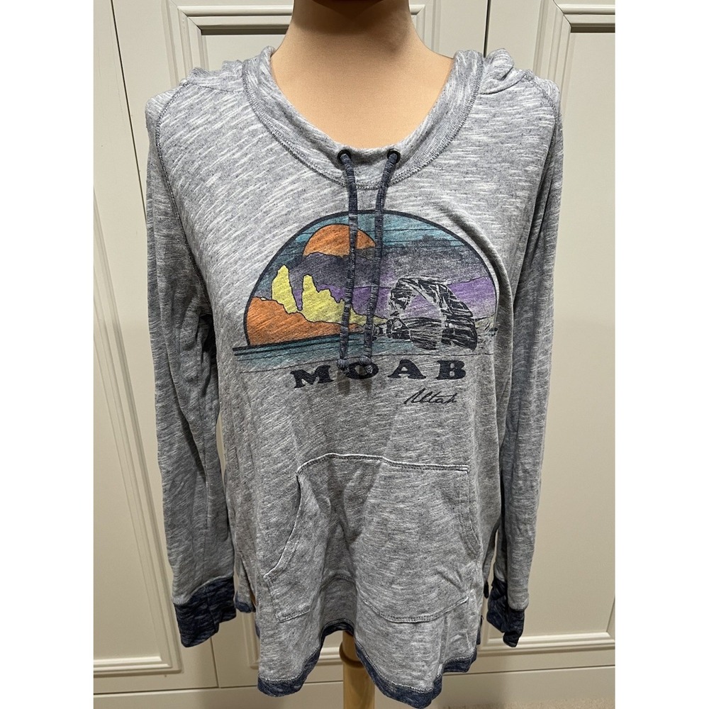 Moab Utah Women's Lightweight Graphic Hoodie Size Large Hiking Outdoor Nature